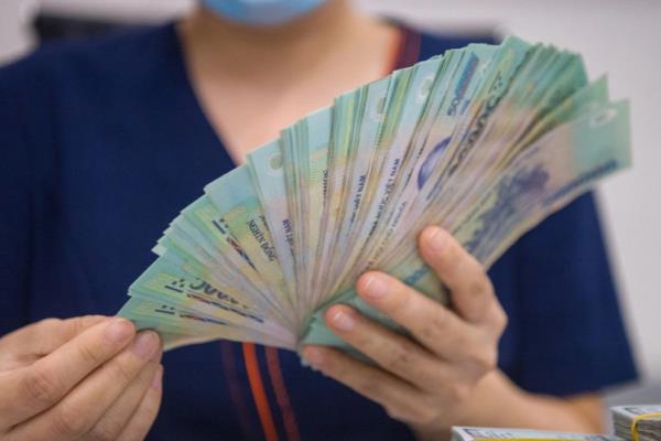 Nghịch lý: Hàng trăm nghìn tỷ “bơm” vào thị trường nhưng nguồn vốn nước ngoài vẫn tắc nghẽn