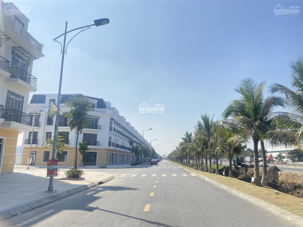 Bán lô shophouse mặt đường 50,5m, nhà có thang máy, kinh doanh ngay.  0908 206 ***