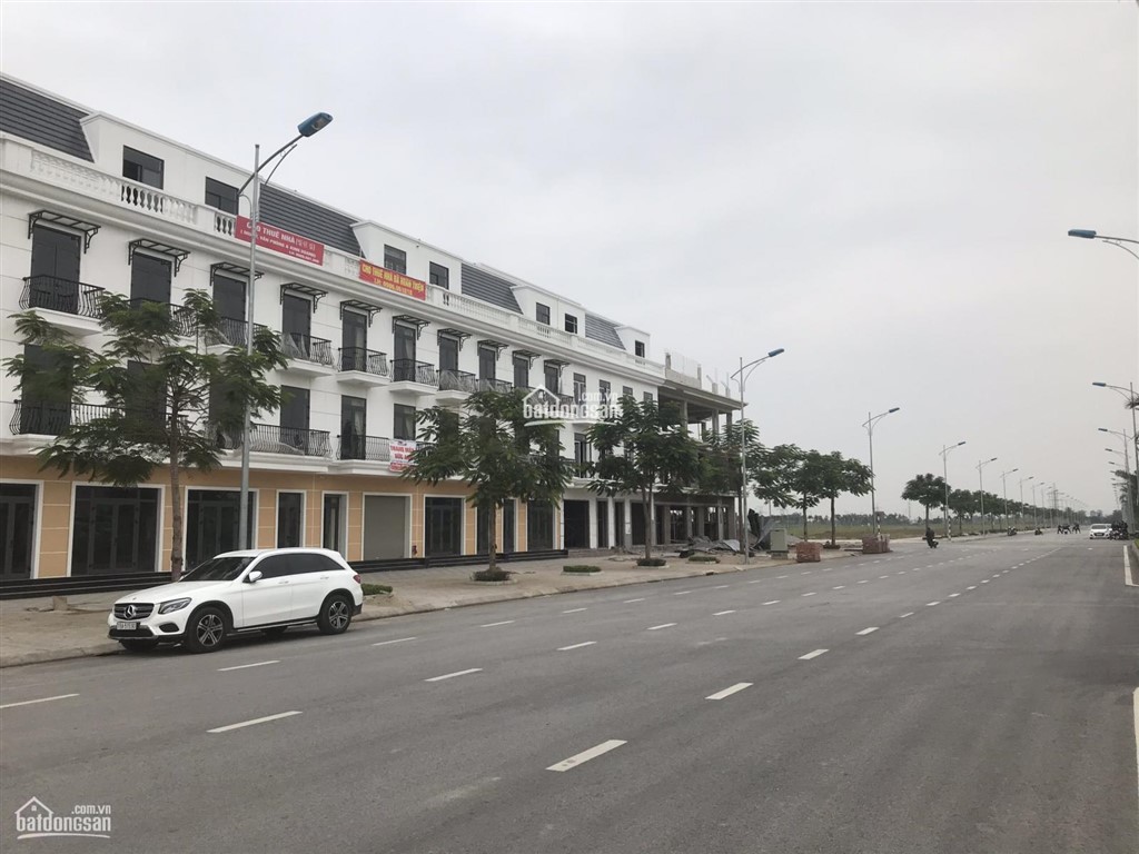 Bán lô shophouse mặt đường 50,5m, nhà có thang máy, kinh doanh ngay.  0908 206 ***