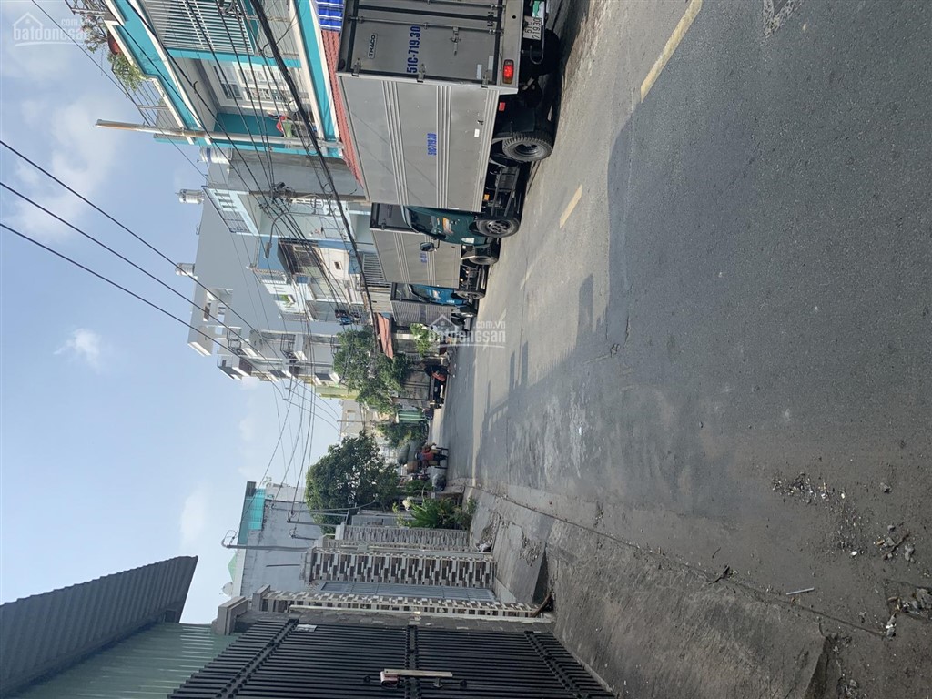 Cần bán nhà gấp hẻm 822 hương lộ 2. ngang 5,5x18m đúc 2 lầu hẻm 8m thông buôn bán kinh doanh được