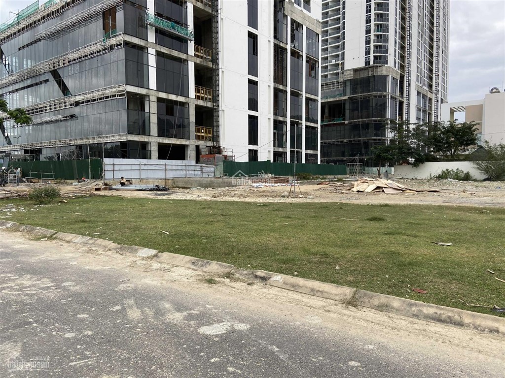 Chính chủ bán đất đẹp lô góc hòn xện nha trang, đi bộ 2 phút ra biển sát chân 3 toà tháp, dt 300m2