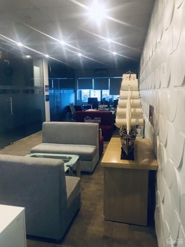 Cho thuê văn phòng quận ba đình, phố nguyễn chí thanh dt 100m2 giá rẻ đủ tiện ích