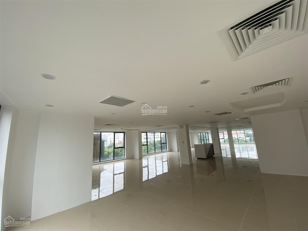 Cho thuê văn phòng phố hoàng quốc việt, cầu giấy, hà nội, dtsd 155m2, thông sàn,giá 39tr/th