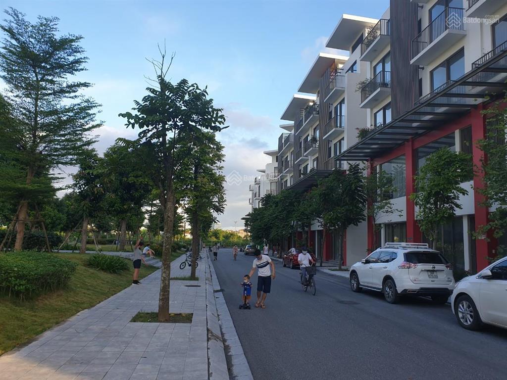 Bán căn shophouse khai sơn dt 120m2, 3 mặt đường 30m vỉa hè 8m2 kd & vp cực đẹp  0965 855 ***