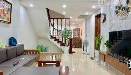 Cần bán nhà lô góc mặt ngõ phố hoàng quốc việt. dt 85m2 x 5t, mt 6m. đường ôtô tránh  cách mp 50m
