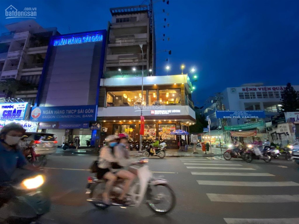 Cho thuê góc 2 mặt tiền 342 hai bà trưng và bà lê trân, q1, dt 10x18m, 1 trệt 1 lầu, dtsd 350m2