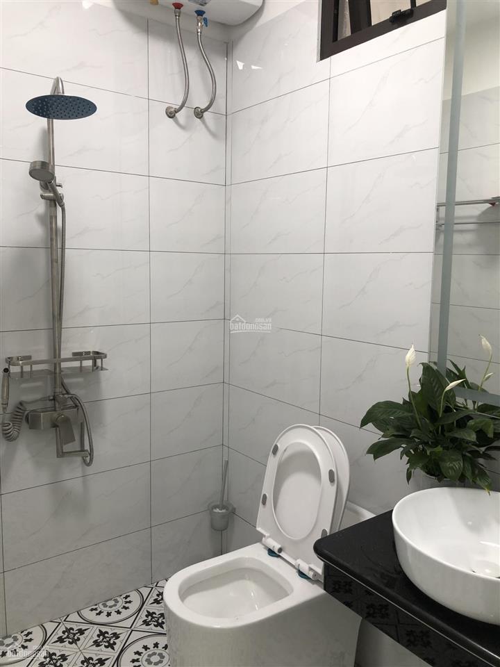 Bán nhà 5 tầng có thang máy, dt 90 m2, mt 6 m thuộc khu đấu giá phúc lợi đường to 0372 818 ***