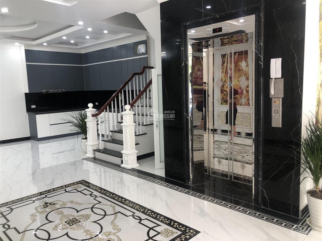 Bán nhà 5 tầng có thang máy, dt 90 m2, mt 6 m thuộc khu đấu giá phúc lợi đường to 0372 818 ***