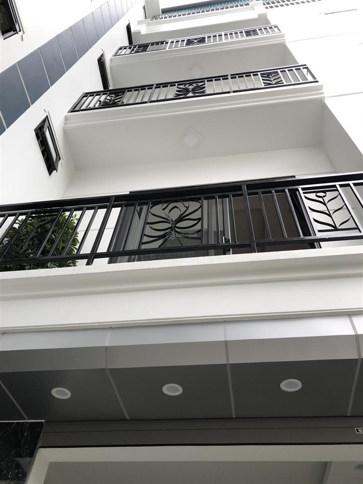 Bán nhà phúc lợi xây mới dt 80 m2 hướng tây nam vỉa hè oto tranh kinh doanh dinh cao  0372 818 ***