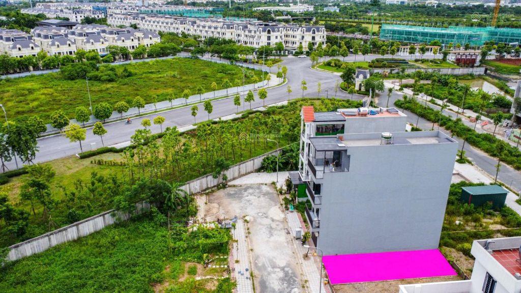 E cần bán gấp lô đất gần Công viên 50m tại khu đất 25,2ha,hàng hiếm, xây nhà rất đẹp,ở rất thích
