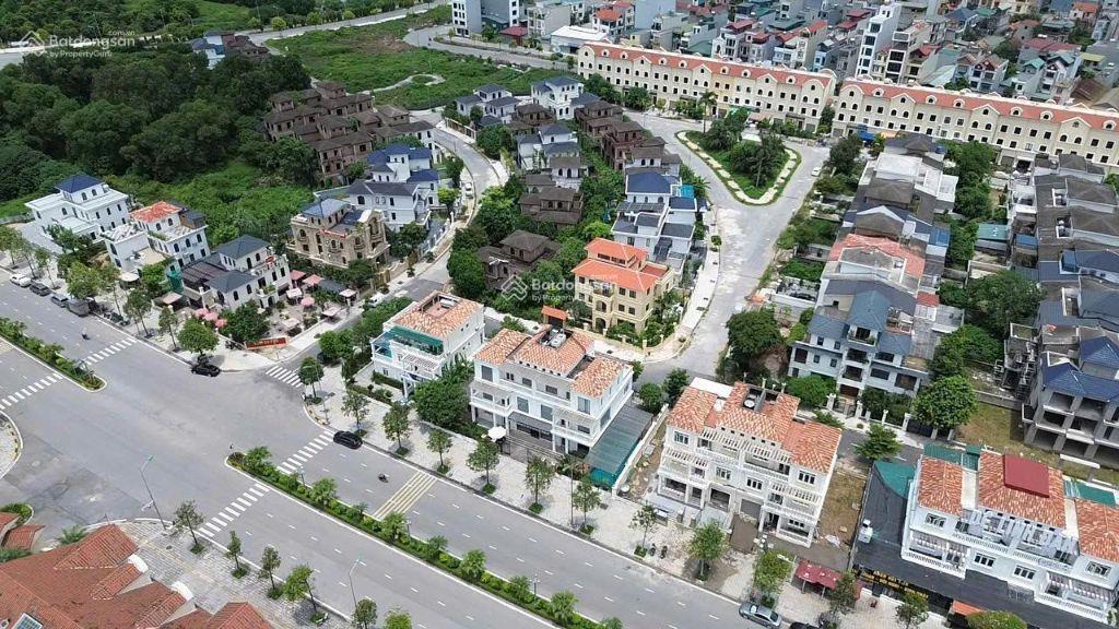 Bán gấp nhà vườn 210m2 duy nhất kđt Vista Lago, Nam An Khánh, giá cực mềm