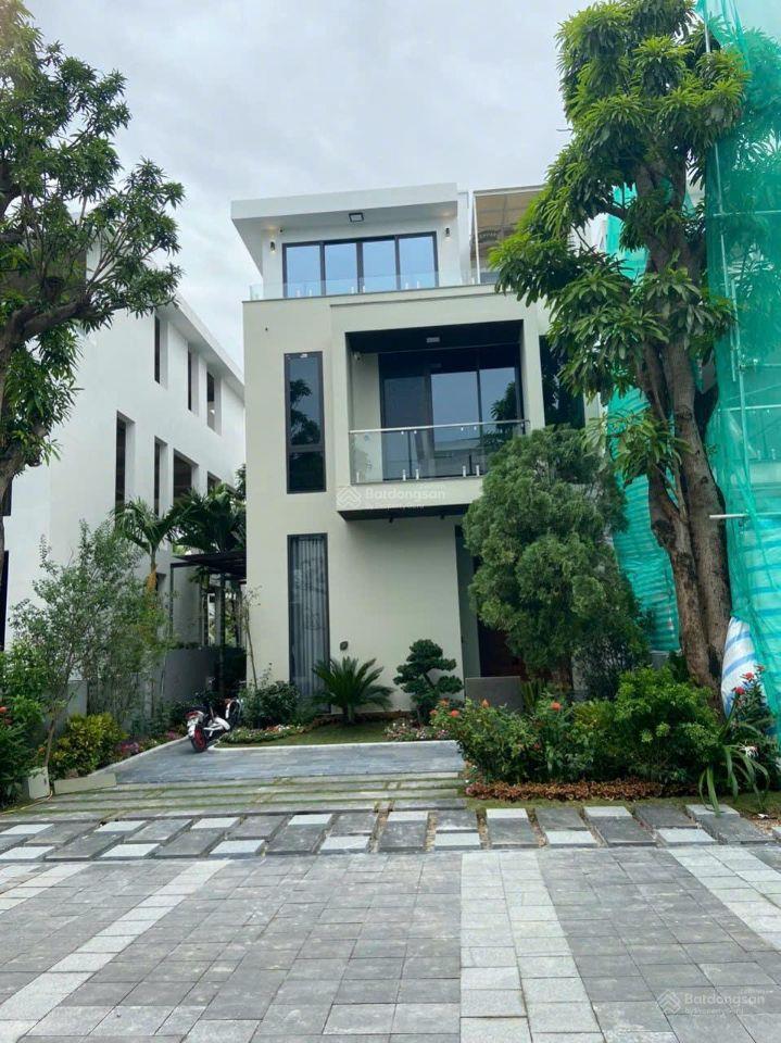 Bán biệt thự đảo Ecopark Văn Giang Hưng Yên, diện tích đất 300m² nhà đẹp hoàn thiện mặt ngoài.