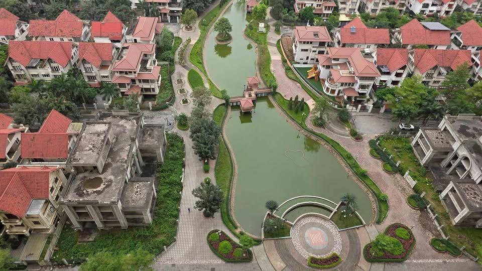 Biệt thự AN KHANG mặt đường 40m view công viên 12ha hiếm có giá hấp dẫn.Giá 1xx tỷ.LH:09378.55599