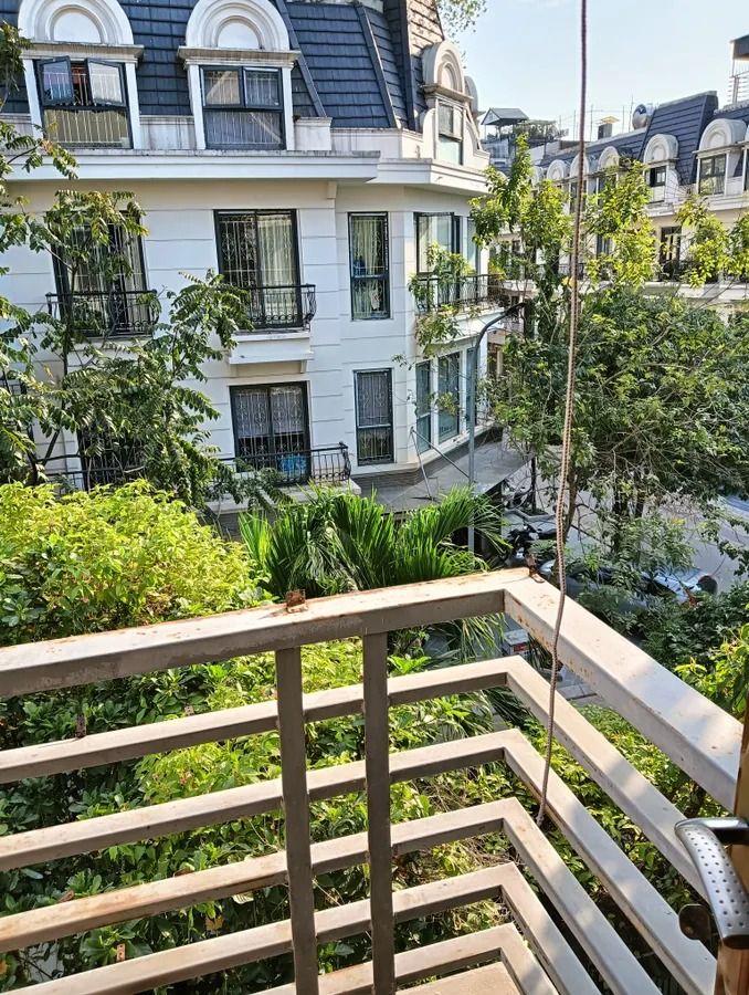 Bán biệt thự phùng khoang, 132m², 5 tầng, đường ô tô 15m, vỉa hè, giảm 1 tỷ, còn 31.9 tỷ