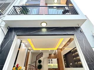 Giảm chào 500trieu, trung tâm Phúc Lợi, sát Vihomes
Bán nhà mới tinh full nội thất5 tầng