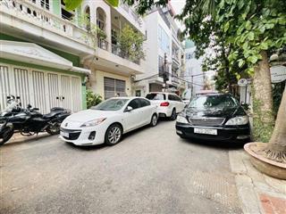 Bán nhà phố Thông Phong Quốc Tủ Giám Đống Đa ô tô thang máy 24 tỷ. DT gân 80m2 nhà 3 mặt thoáng thang máy xin ô tô tránh