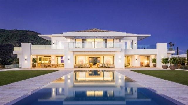 Lucky Residence 8