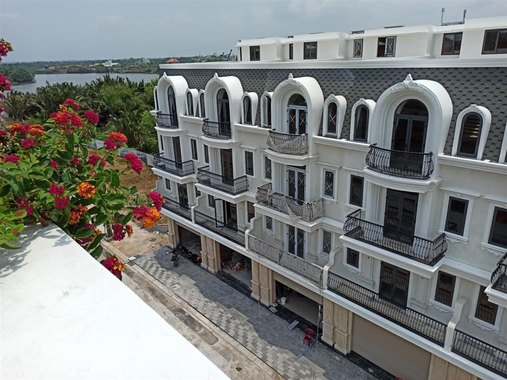 TPS 52 Nguyễn Xiển