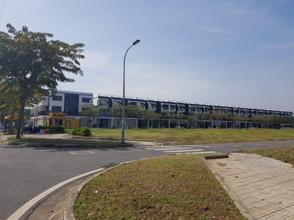 TPS 52 Nguyễn Xiển