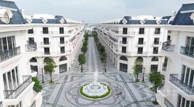 Phố thương mại Royal -  Vạn Phúc City