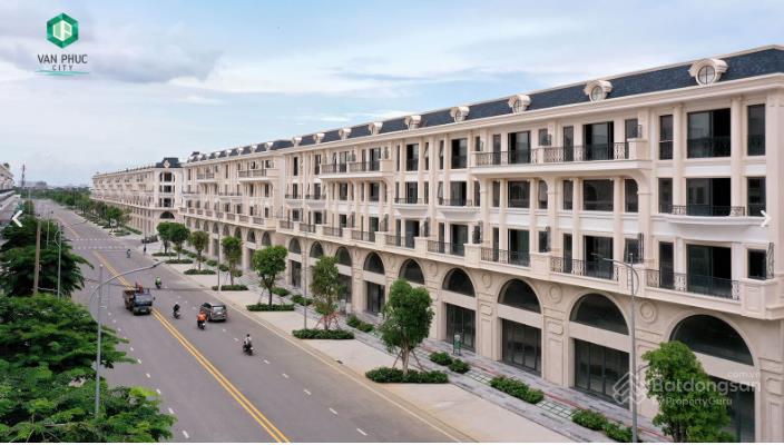 Phố thương mại Royal -  Vạn Phúc City