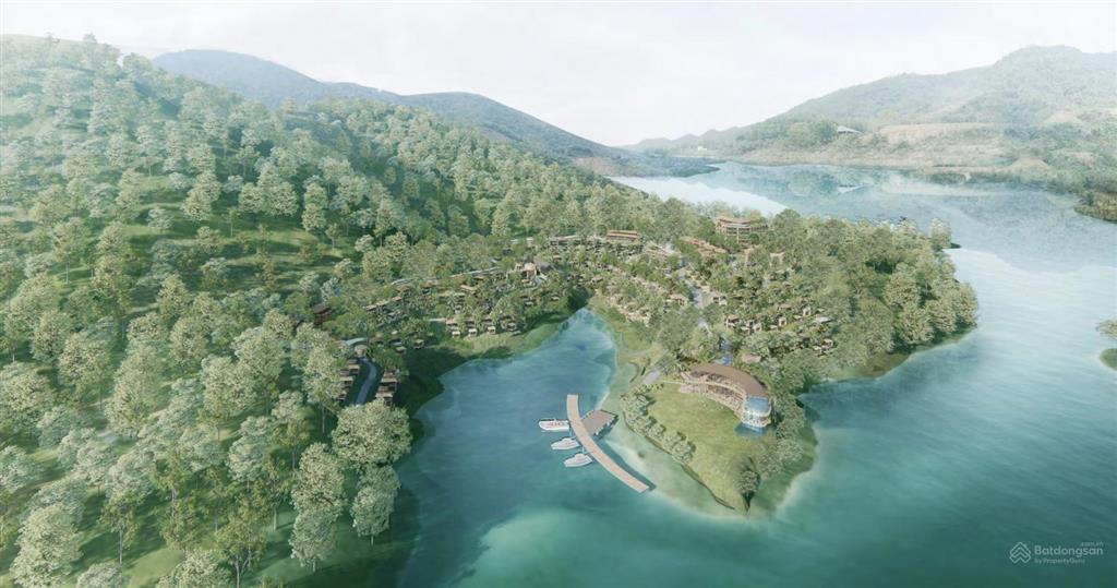Lakeside Village 